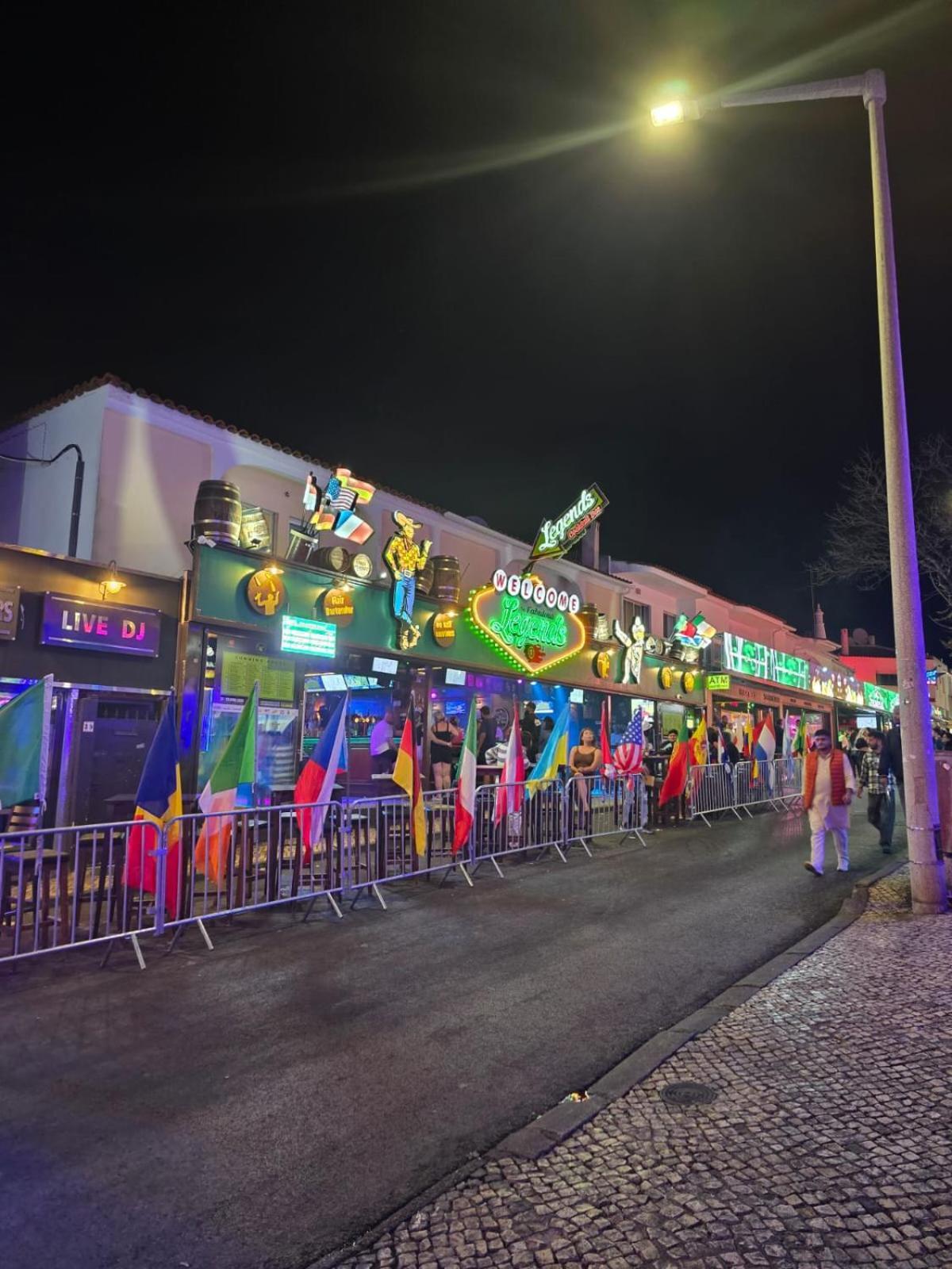 Studio Rua Dos Bares Em 阿尔布费拉 外观 照片